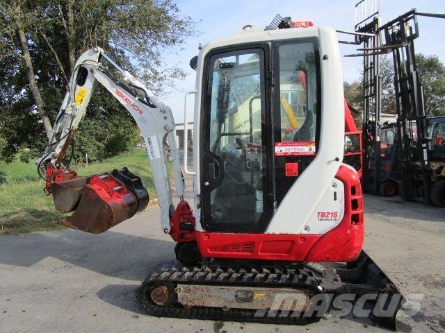 Takeuchi TB 216 - hydraulischer Schnellwechsler + 3 Löffel Minibagger < 7t
