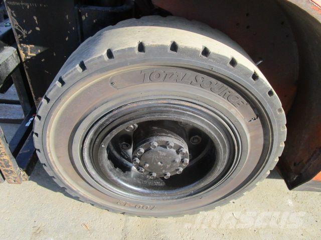 Toyota 2,5 Ton. - Triplex-Freihub 4,7m - Seitenschieber Diesel Stapler