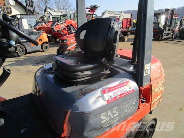 Toyota 2,5 Ton. - Triplex-Freihub 4,7m - Seitenschieber Diesel Stapler