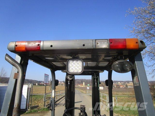 Toyota 2,5 Ton. - Triplex-Freihub 4,7m - Seitenschieber Diesel Stapler