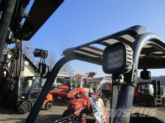 Toyota 2,5 Ton. - Triplex-Freihub 4,7m - Seitenschieber Diesel Stapler