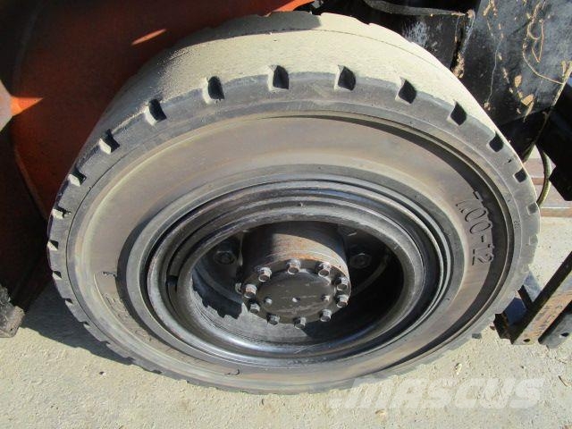 Toyota 2,5 Ton. - Triplex-Freihub 4,7m - Seitenschieber Diesel Stapler