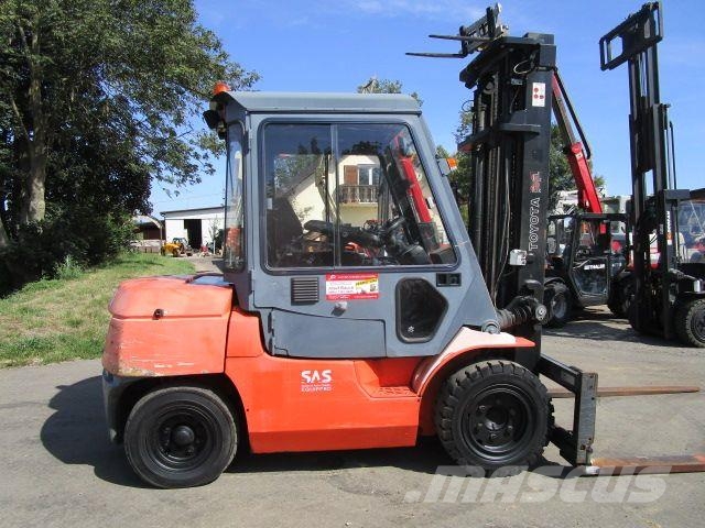 Toyota 3,5 Ton. - Zinkenversteller + Seitenschieber Empilhadores Diesel