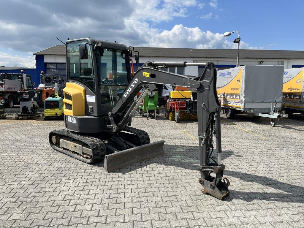 Volvo ECR25D Minibagger < 7t