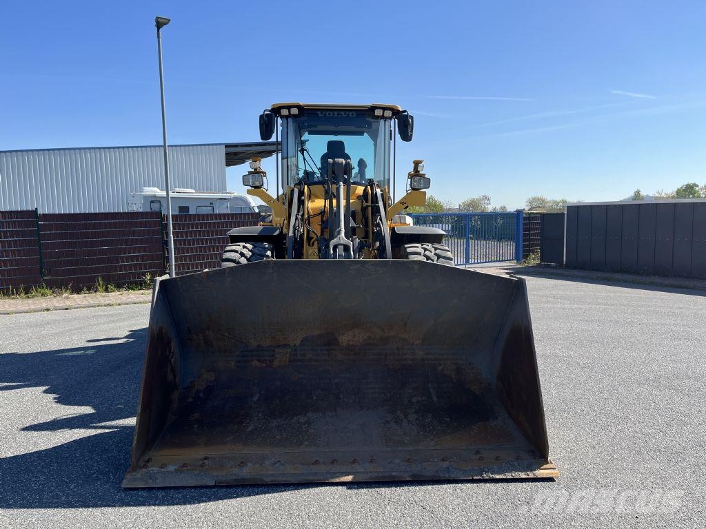Volvo L90H2 لوادر بعجل