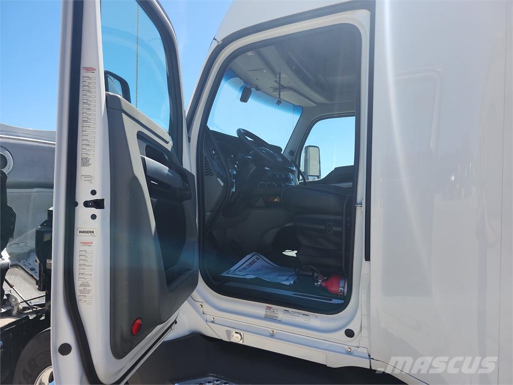 Kenworth T680 Motrici e Trattori Stradali