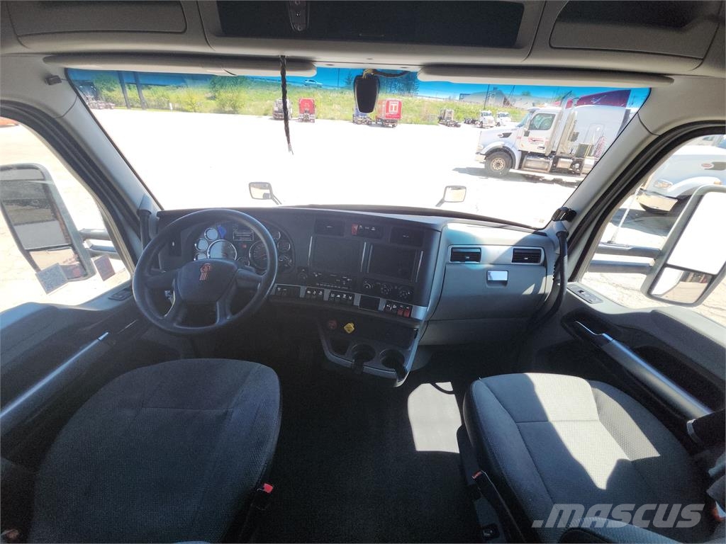 Kenworth T680 Motrici e Trattori Stradali