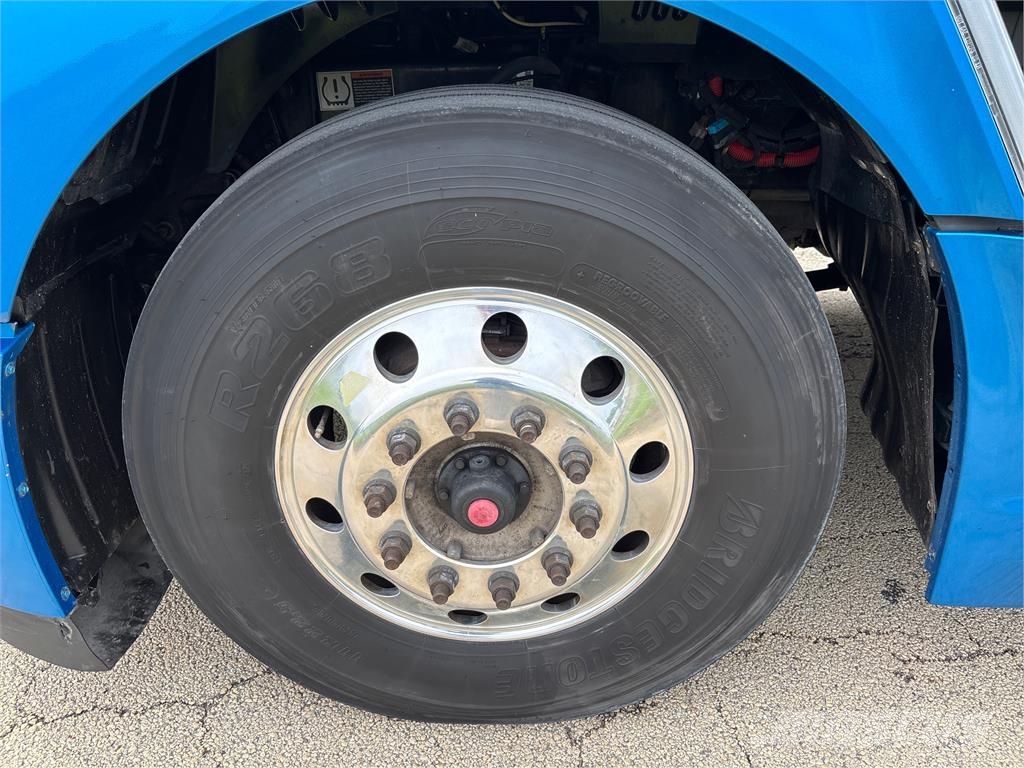 Kenworth T680 其他貨車