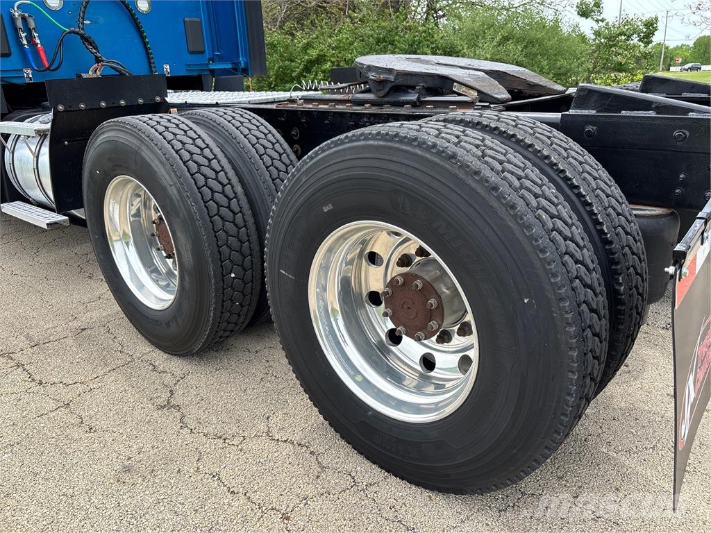 Kenworth T680 其他貨車