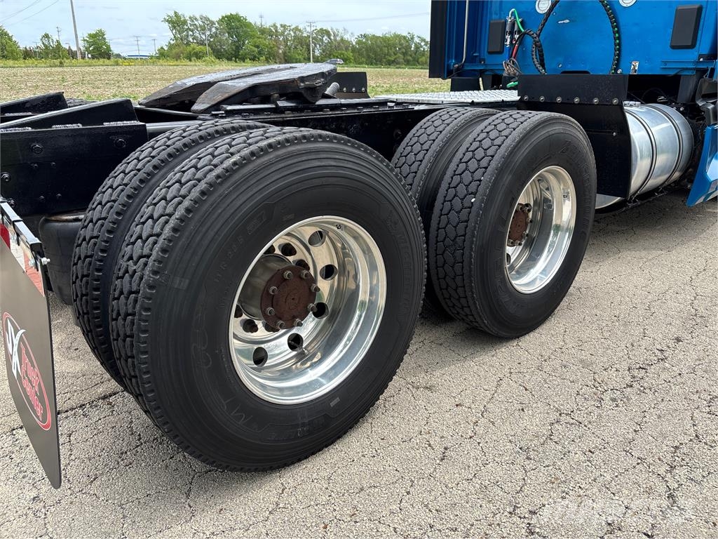 Kenworth T680 其他貨車