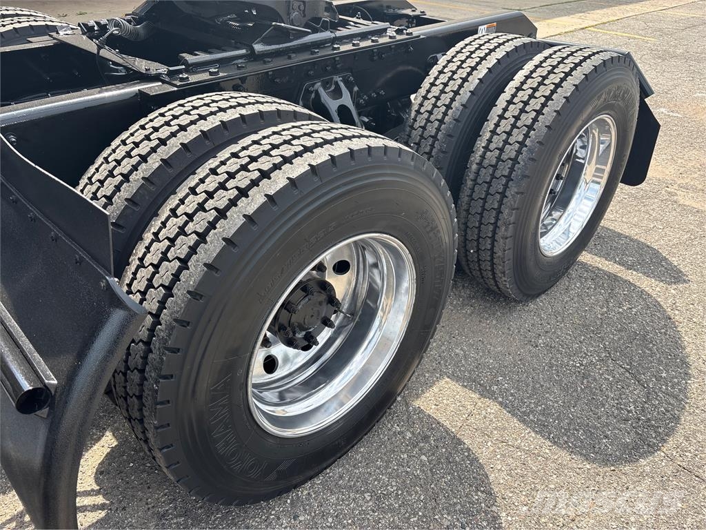 Kenworth T680 Vetopöytäautot