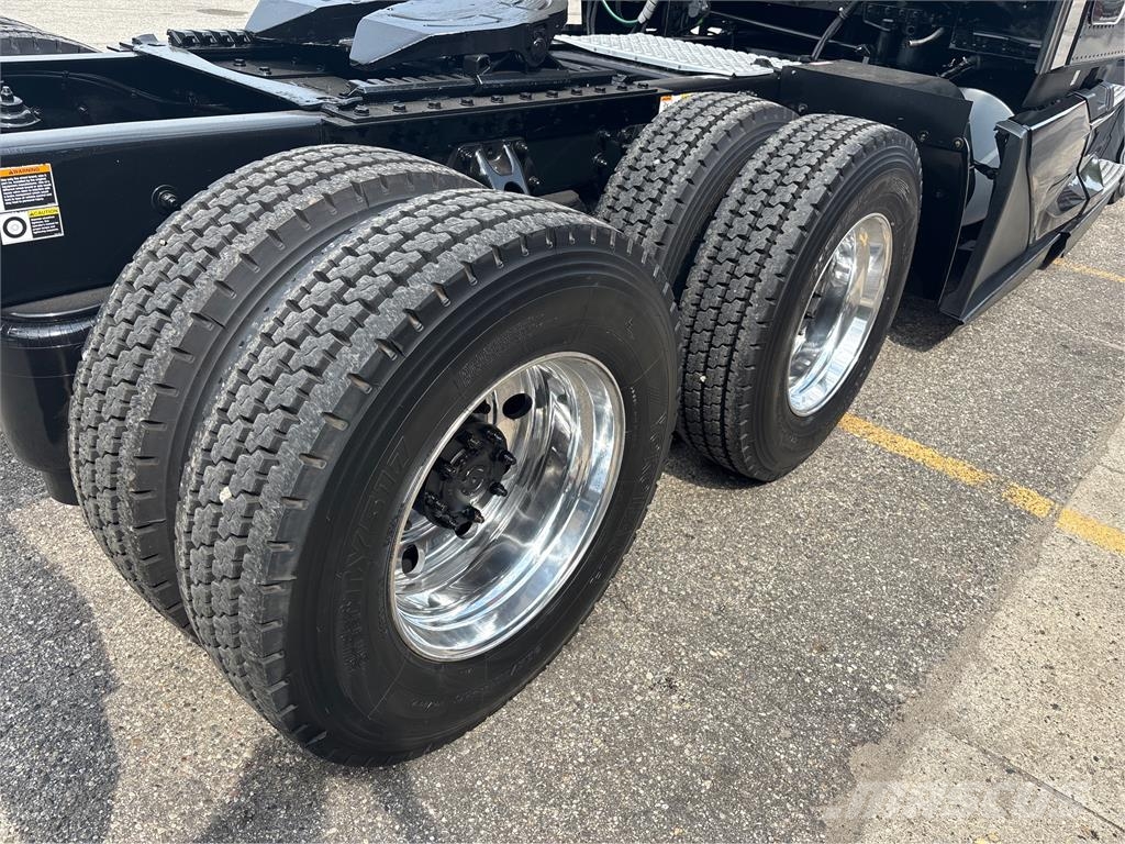 Kenworth T680 Vetopöytäautot