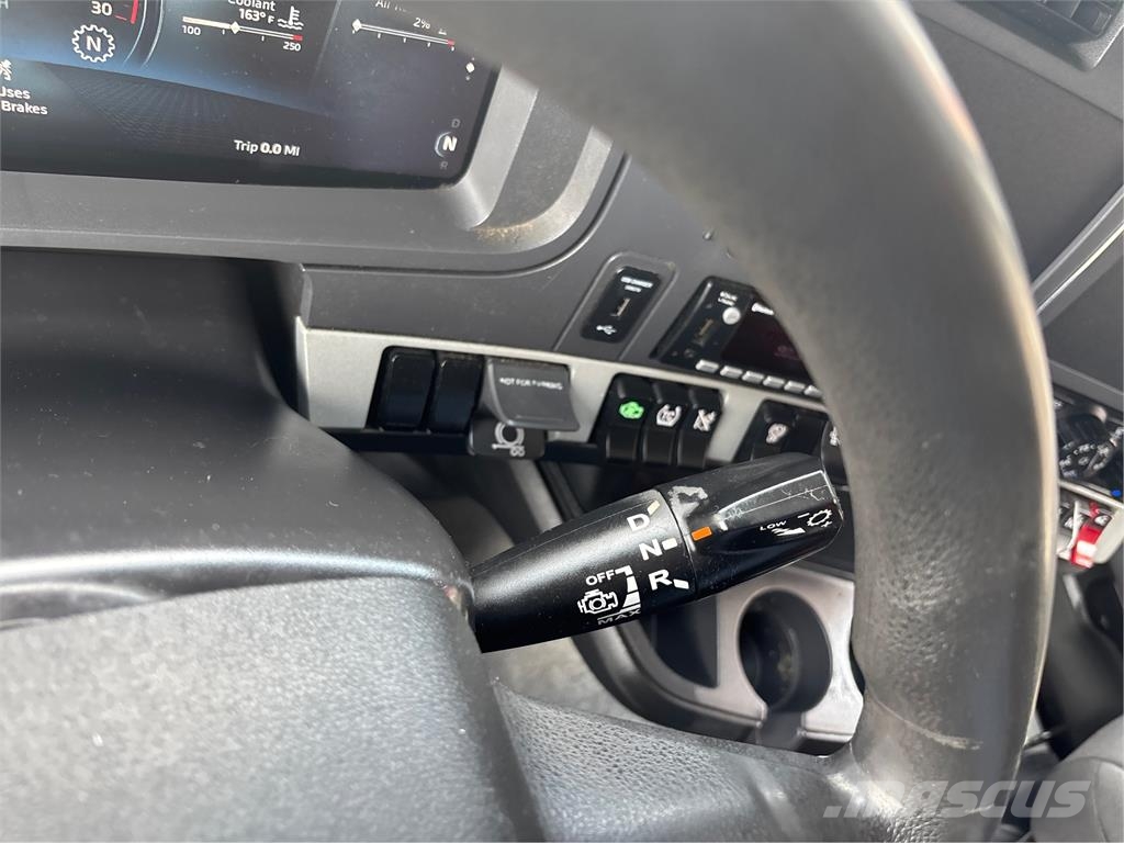 Kenworth T680 Vetopöytäautot