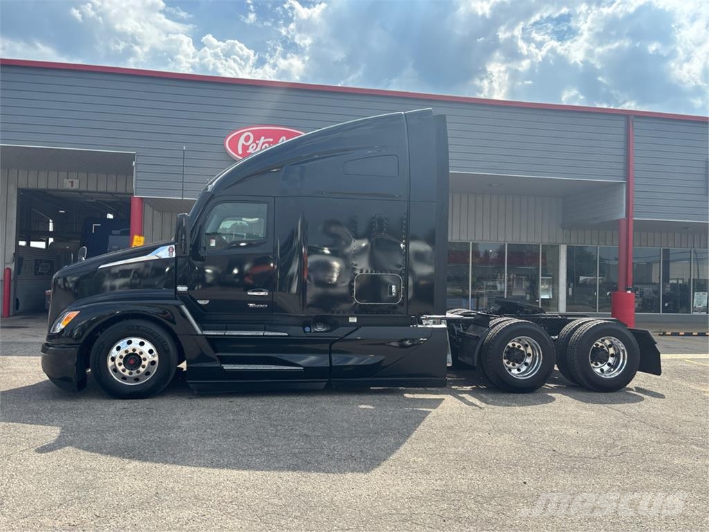 Kenworth T680 Vetopöytäautot