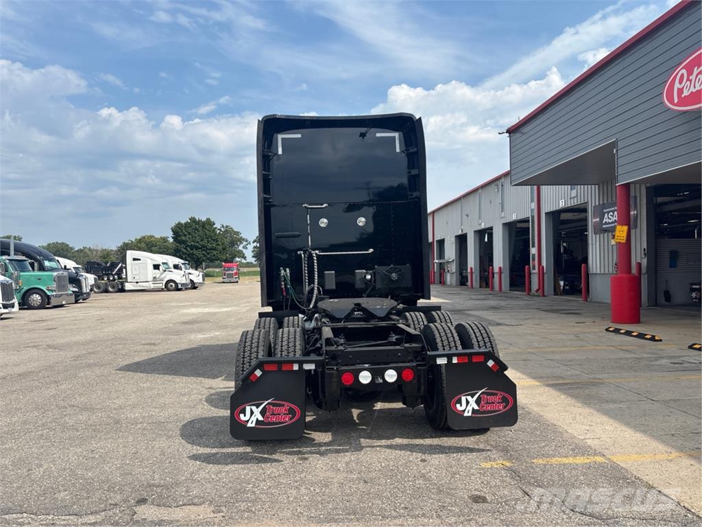 Kenworth T680 Vetopöytäautot