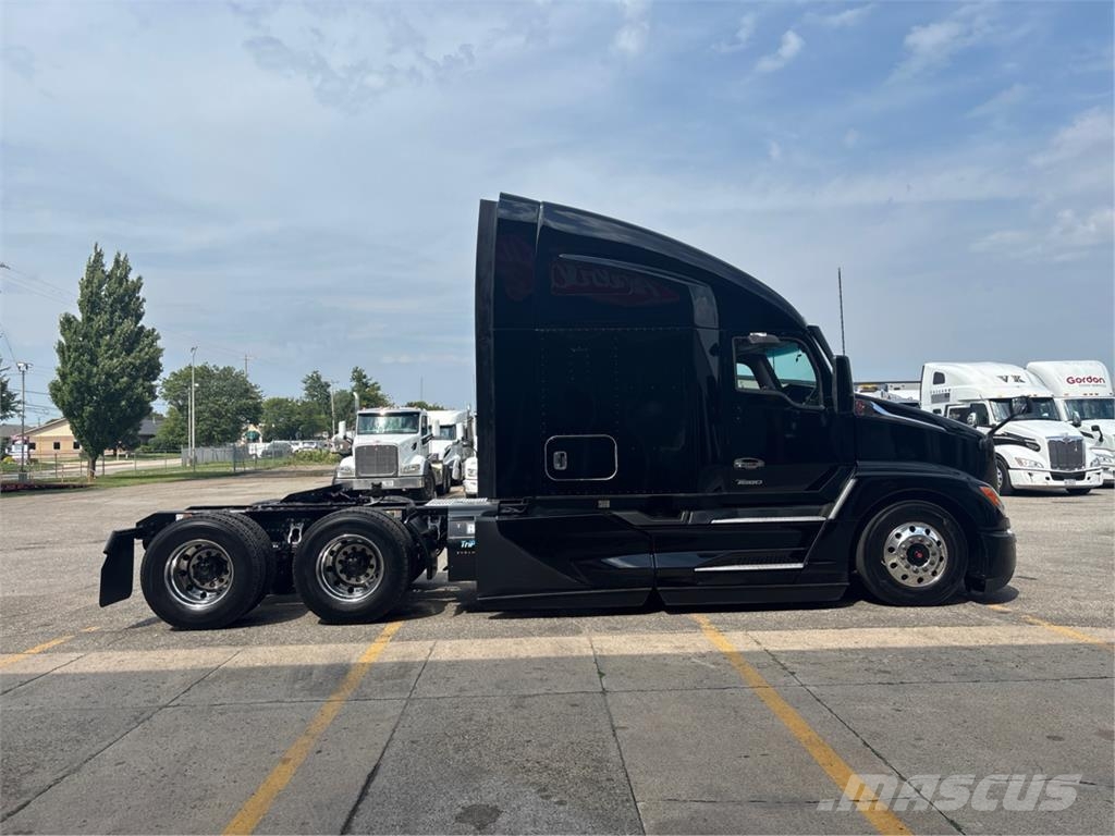 Kenworth T680 Vetopöytäautot