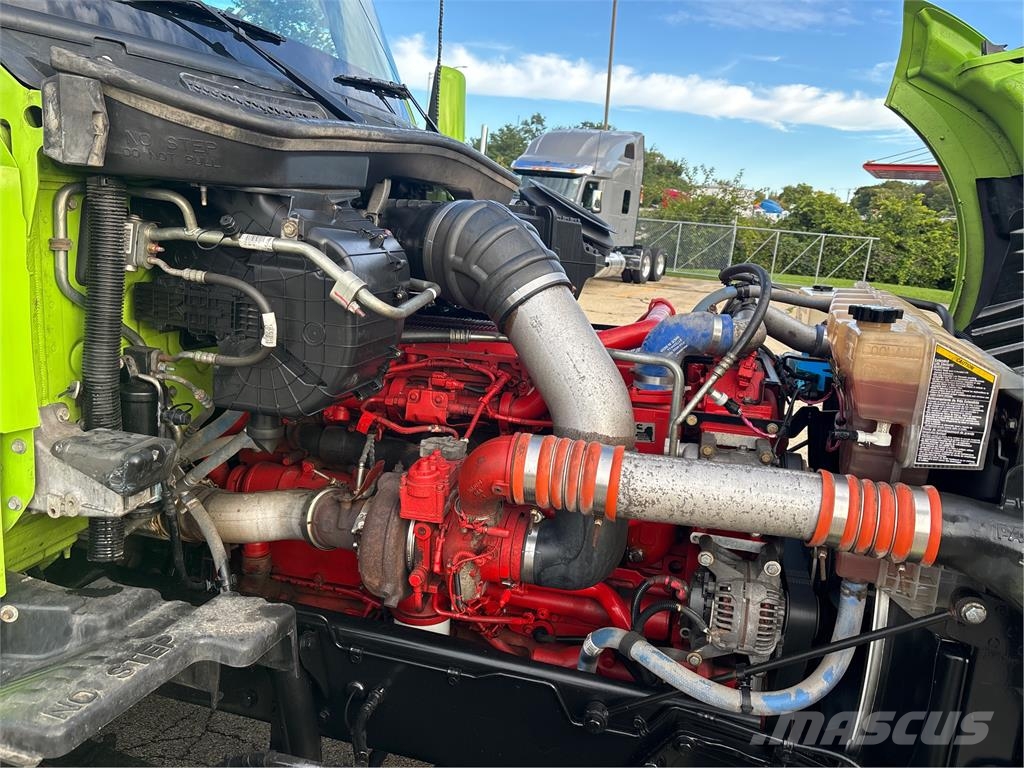 Kenworth T680 وحدات الجر