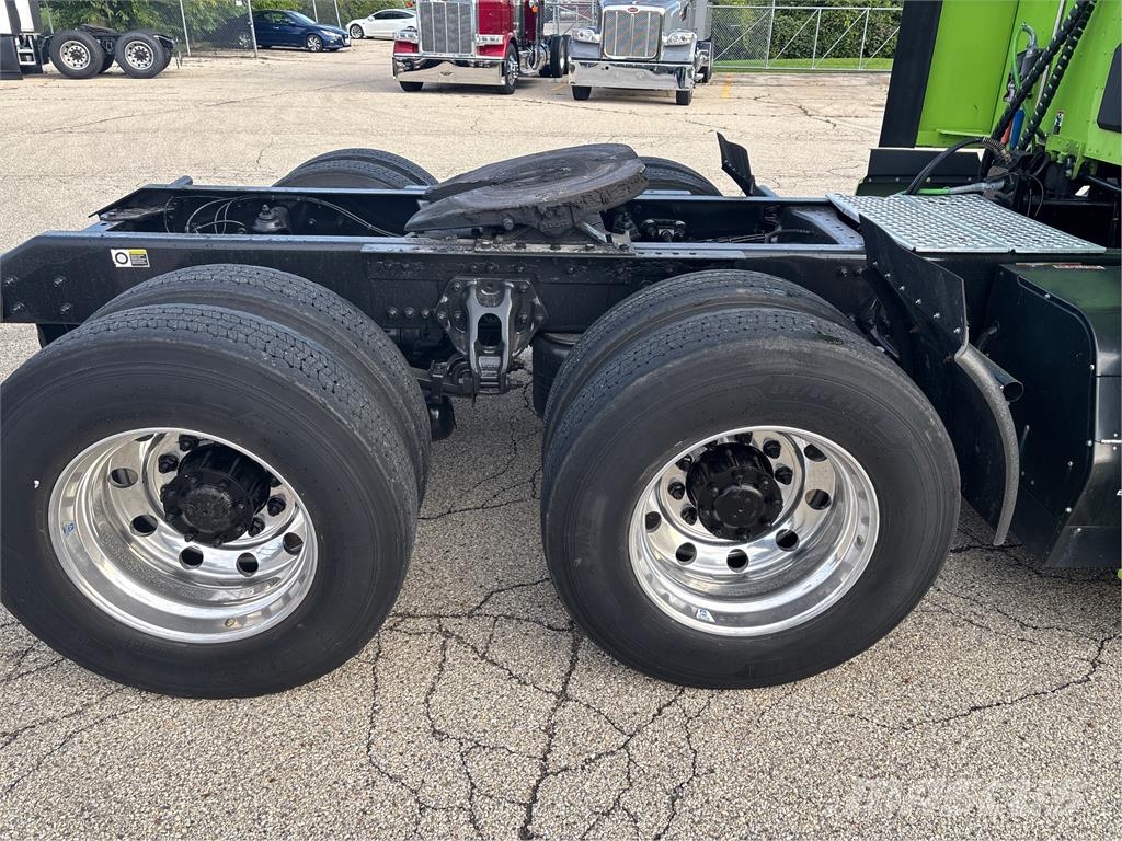 Kenworth T680 وحدات الجر