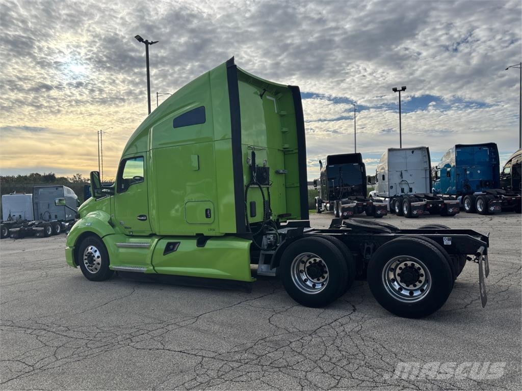 Kenworth T680 وحدات الجر