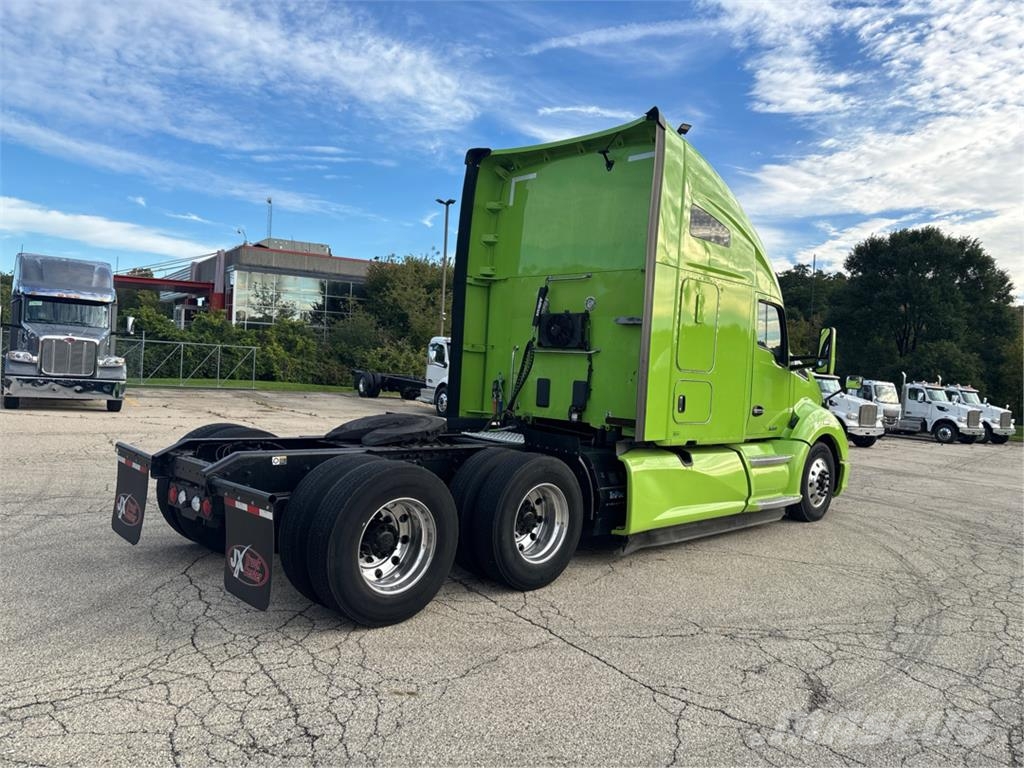 Kenworth T680 وحدات الجر