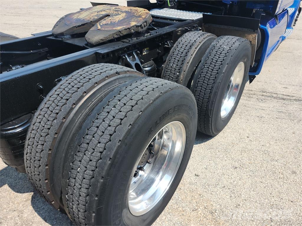Kenworth T680 Vetopöytäautot