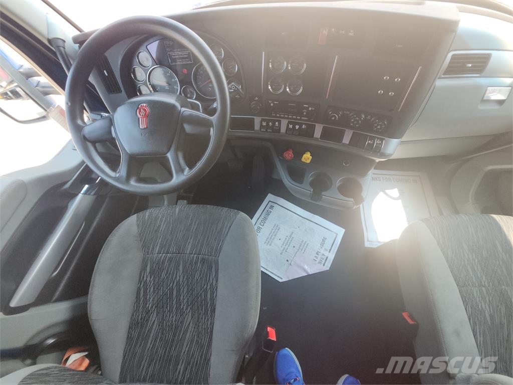 Kenworth T680 Vetopöytäautot