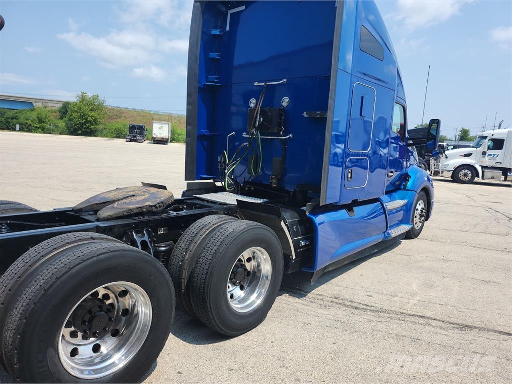 Kenworth T680 Vetopöytäautot