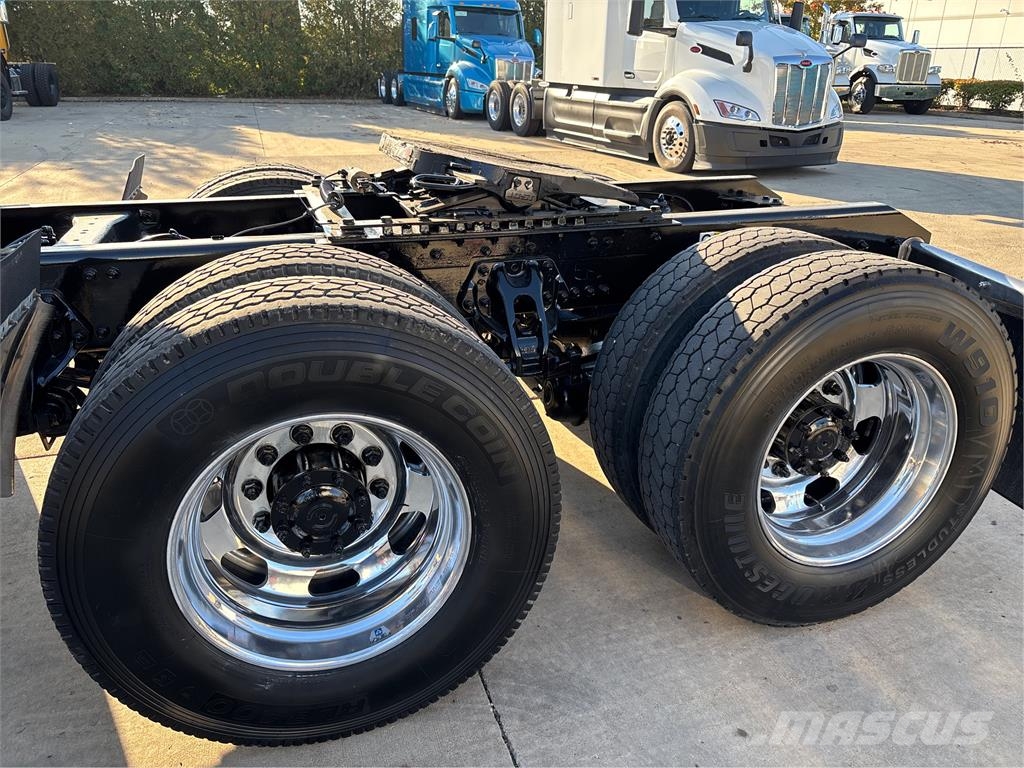 Kenworth T680 Tractor Units