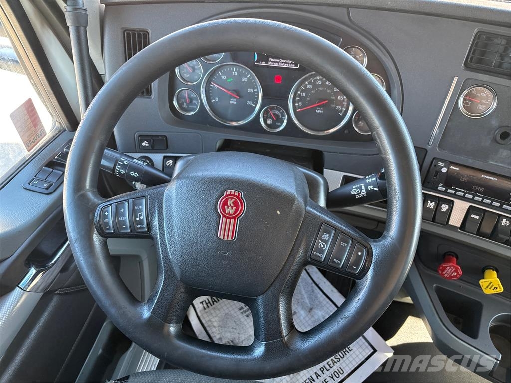 Kenworth T680 وحدات الجر