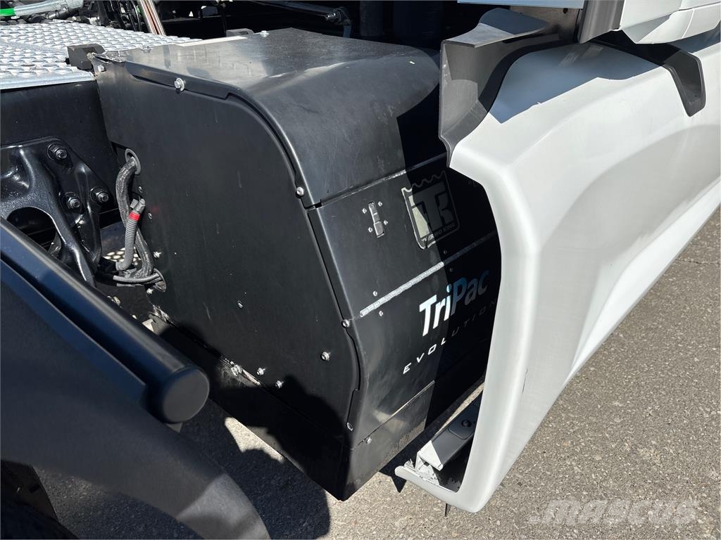 Kenworth T680 وحدات الجر