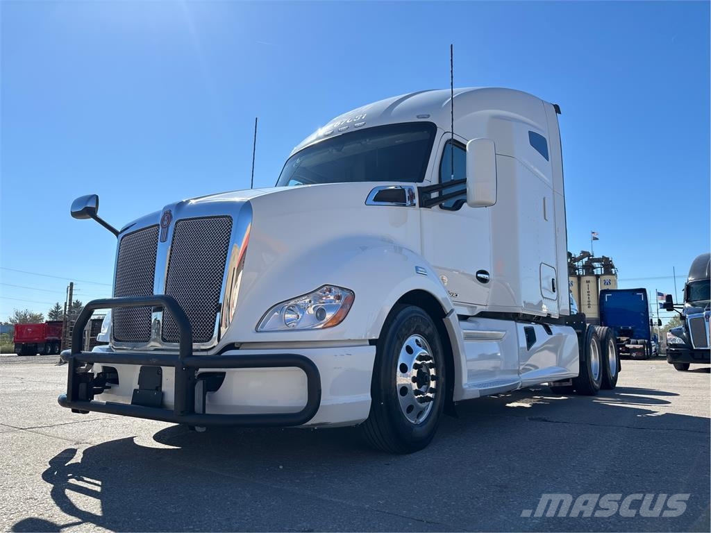 Kenworth T680 وحدات الجر