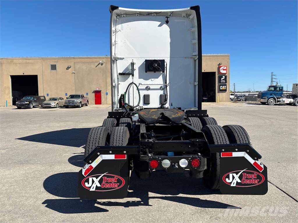 Kenworth T680 وحدات الجر