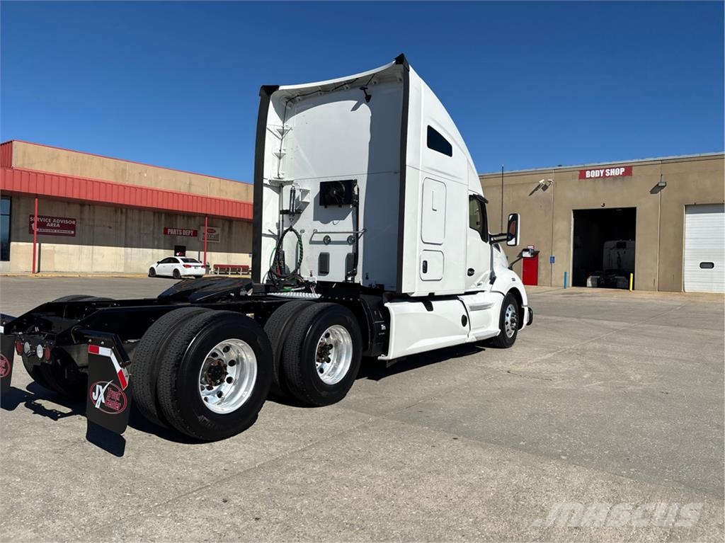 Kenworth T680 وحدات الجر