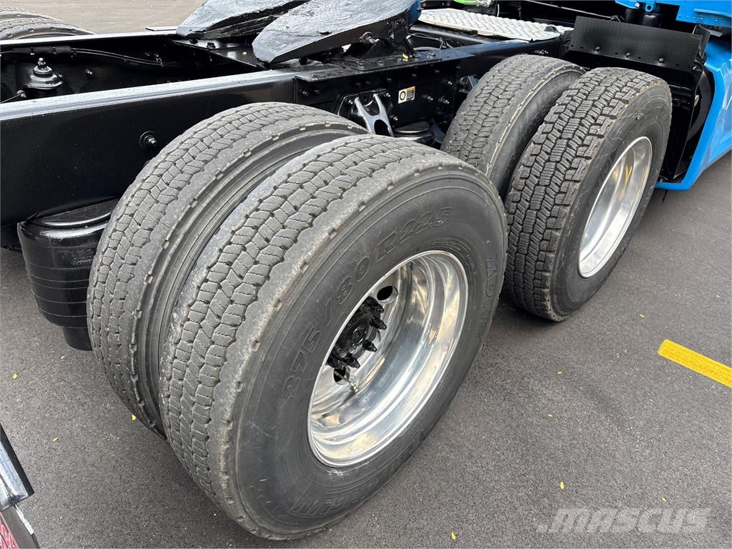 Kenworth T680 Naudoti vilkikai