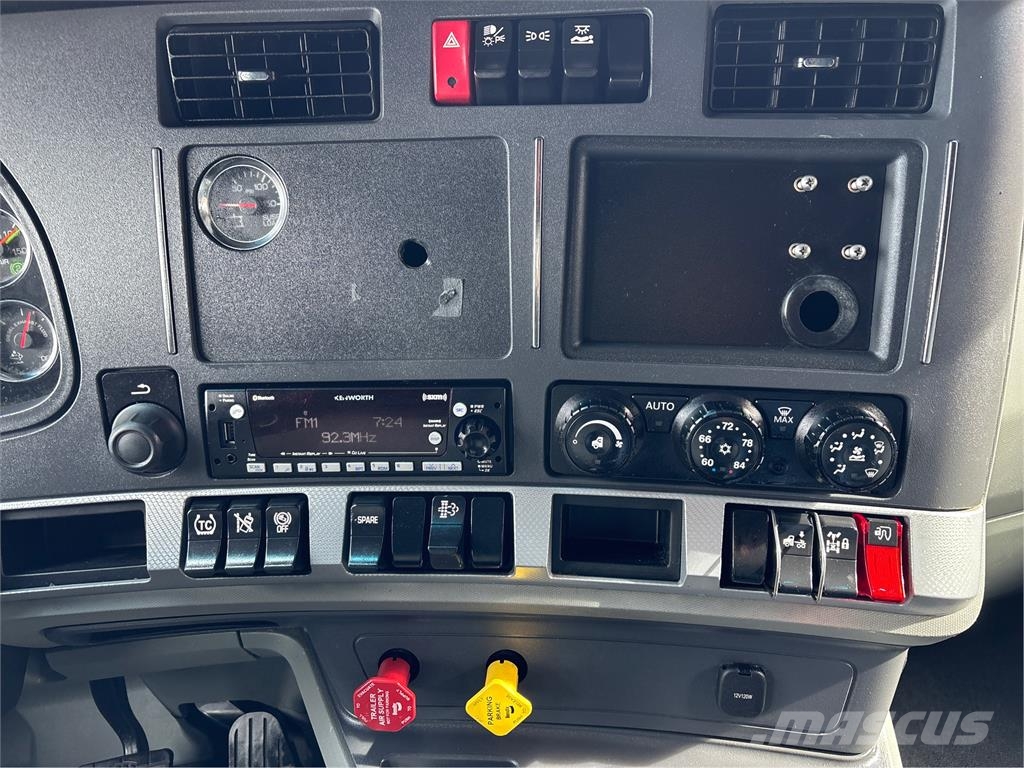 Kenworth T680 Naudoti vilkikai