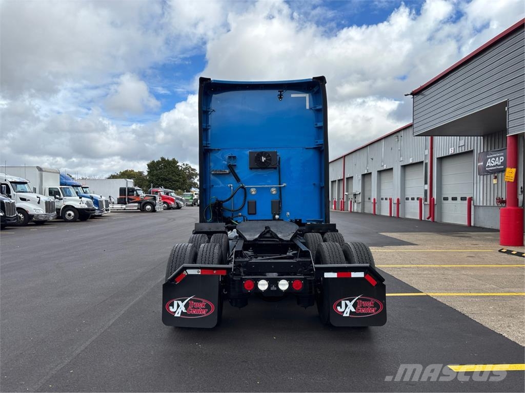 Kenworth T680 Naudoti vilkikai