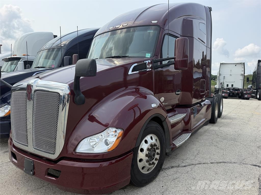 Kenworth T680 Naudoti vilkikai