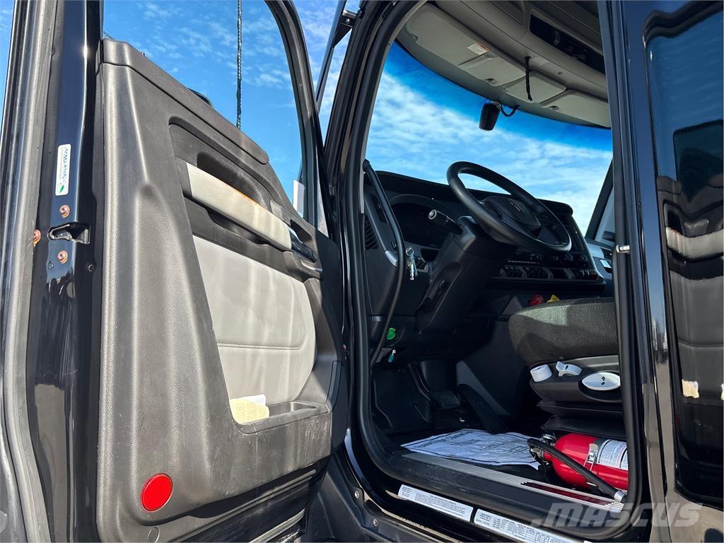 Kenworth T680 Naudoti vilkikai