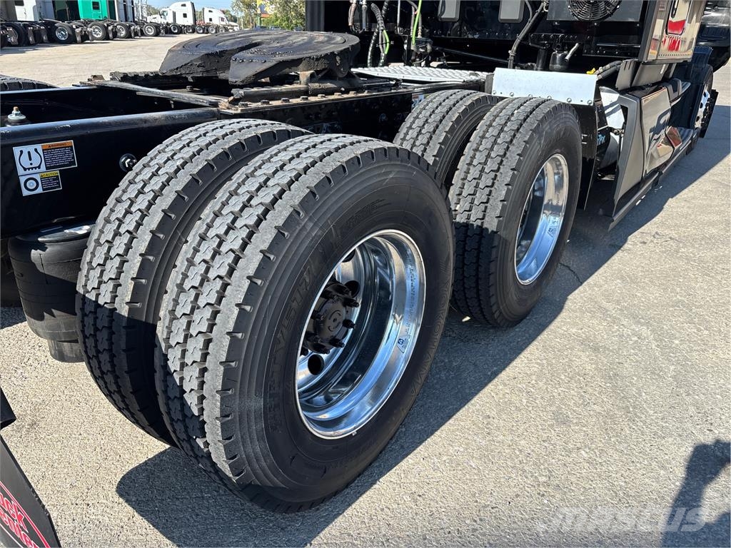 Kenworth T680 Naudoti vilkikai