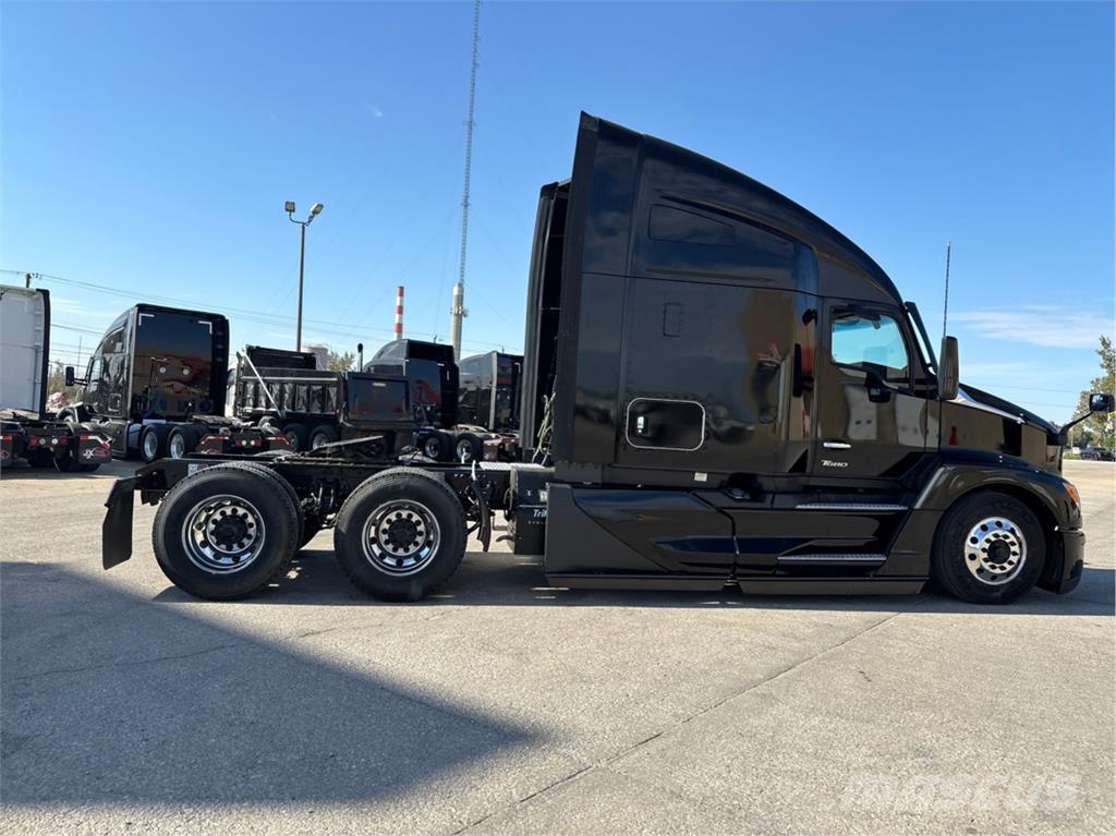 Kenworth T680 Naudoti vilkikai