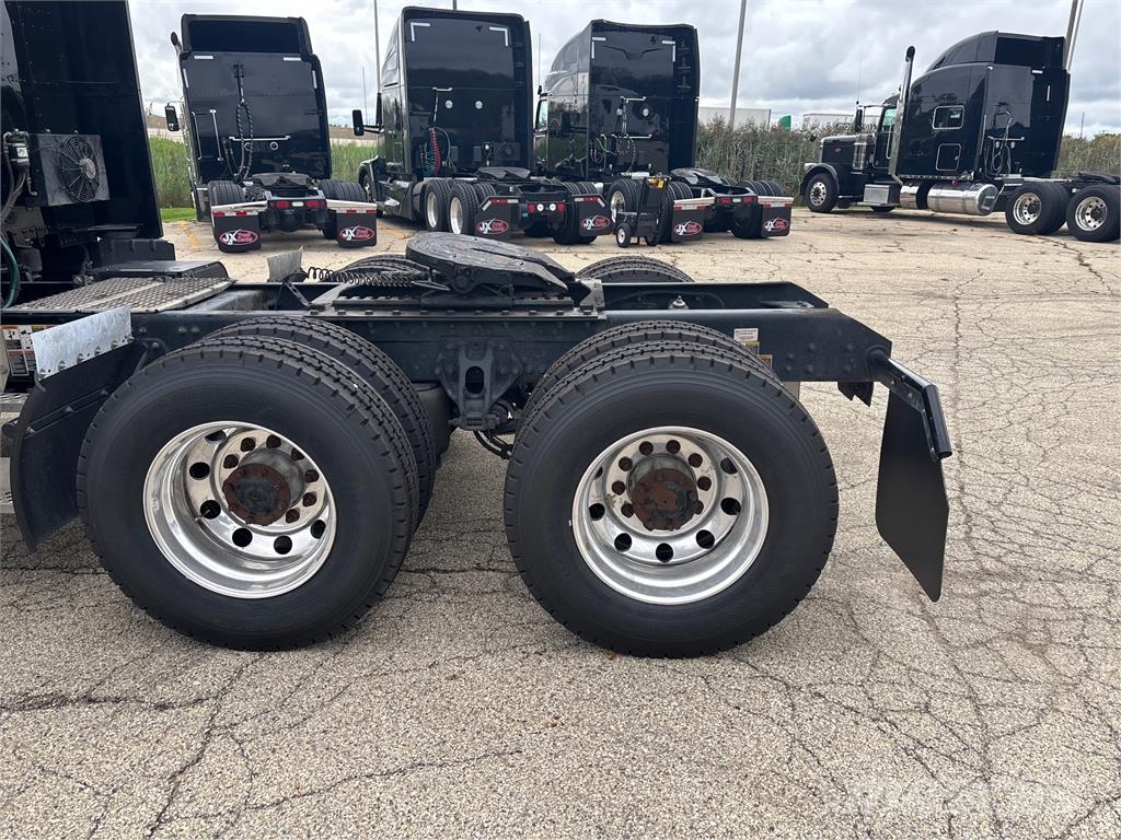 Kenworth T680 Andere Fahrzeuge