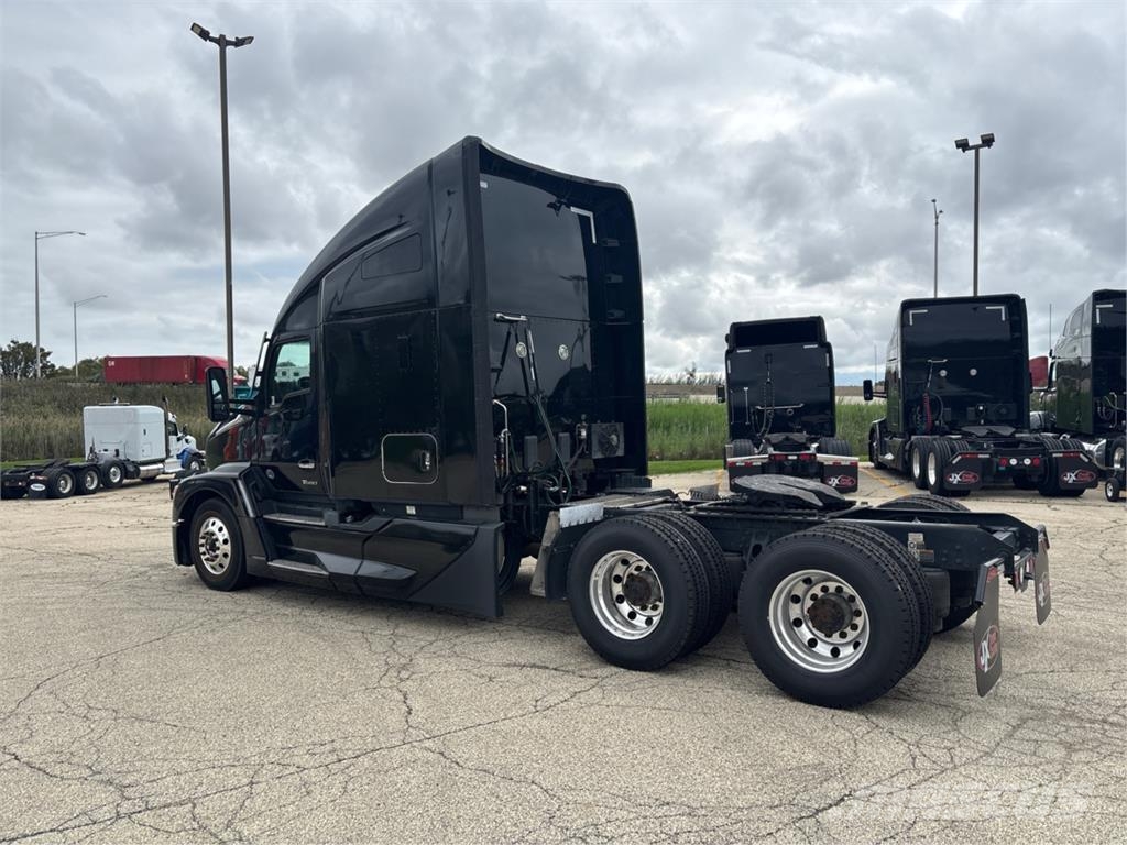 Kenworth T680 Andere Fahrzeuge