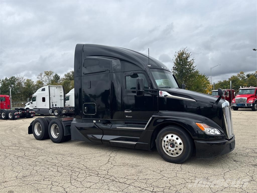 Kenworth T680 Andere Fahrzeuge