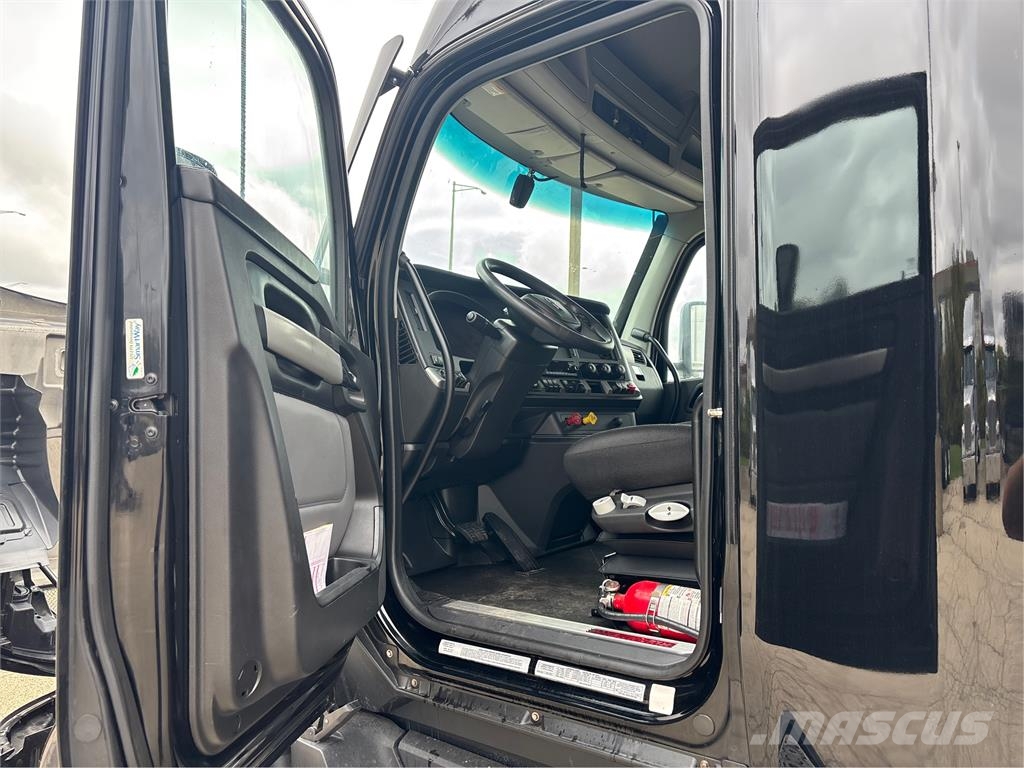 Kenworth T680 Andere Fahrzeuge