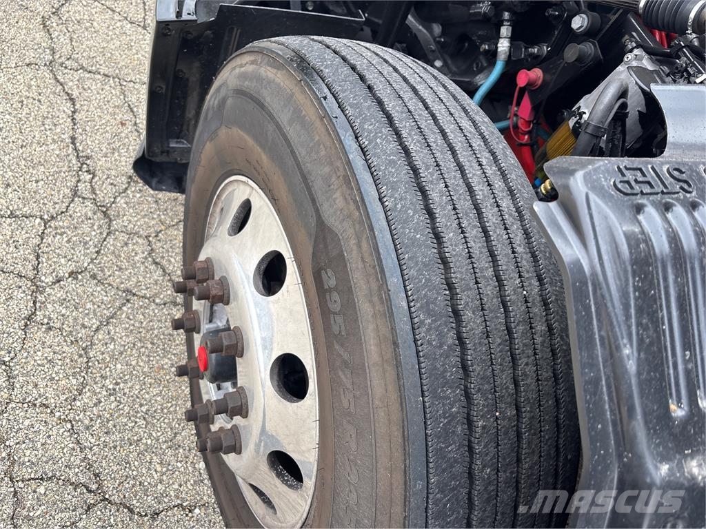 Kenworth T680 Andere Fahrzeuge