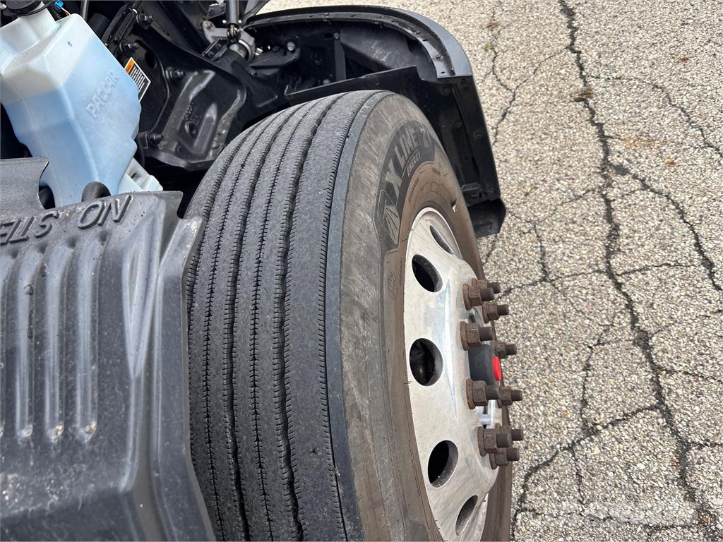 Kenworth T680 Andere Fahrzeuge