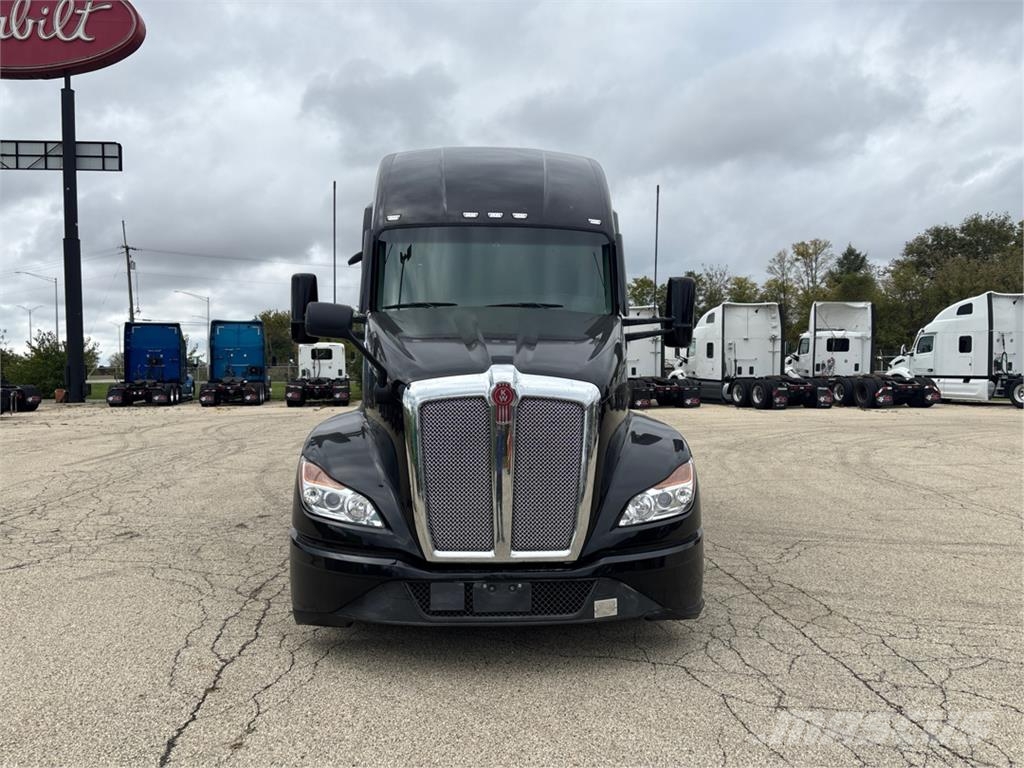 Kenworth T680 Andere Fahrzeuge