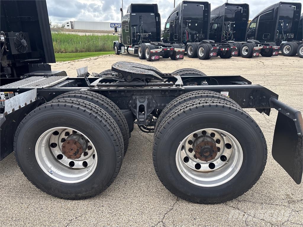 Kenworth T680 Andere Fahrzeuge