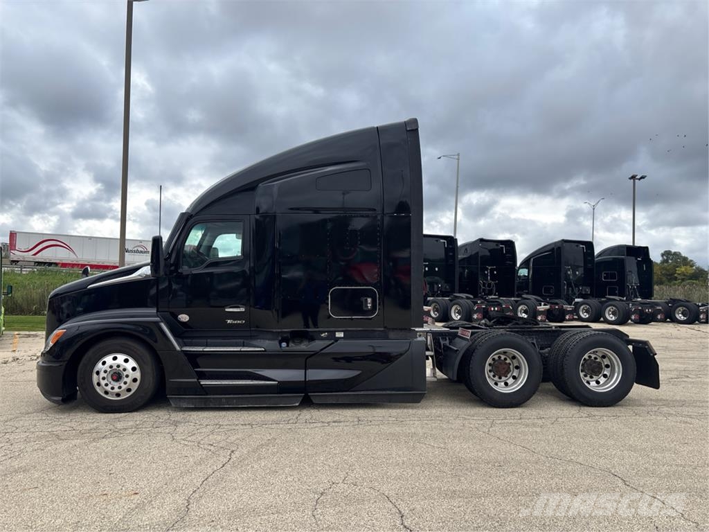 Kenworth T680 Andere Fahrzeuge