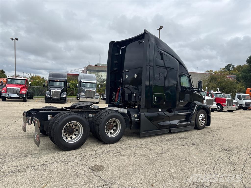 Kenworth T680 Andere Fahrzeuge